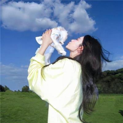 她满级锦鲤，你惹她干嘛